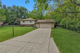 8509 Garnet Dr, Washington Twp, OH 45458 - Photo 3