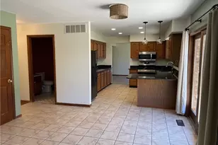 5037 Mud Run Rd, Bath Twp, OH 45387 - Photo 9