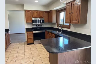 5037 Mud Run Road, Bath Twp, OH 45387 - Photo 7