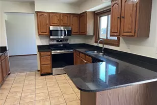 5037 Mud Run Rd, Bath Twp, OH 45387 - Photo 7