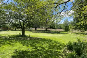 5037 Mud Run Rd, Bath Twp, OH 45387 - Photo 3