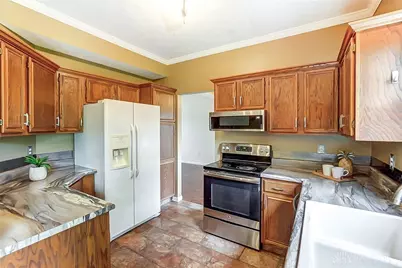 2327 Polo Park Drive, Dayton, OH 45439 - Photo 7