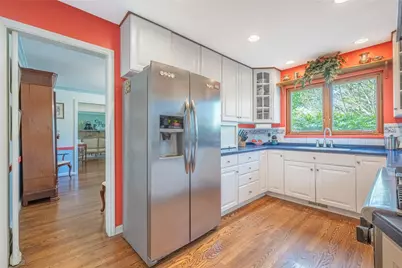 156 W Hadley Road, Oakwood, OH 45419 - Photo 9