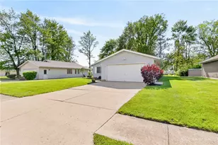 105 Birch St, Jackson Center, OH 45334 - Photo 3
