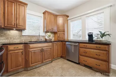 317 E Dixon Avenue, Oakwood, OH 45419 - Photo 15