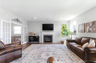 6890 Norman Cross Ln, Washington Twp, OH 45459 - Photo 7