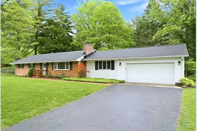 1431 Meadow Lane, Yellow Springs Vlg, OH 45387 - Photo 3