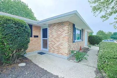 5718 Woodmore Drive, Dayton, OH 45414 - Photo 3