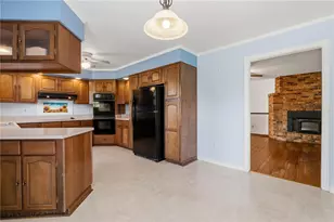 2196 Red Rock Dr, Beavercreek, OH 45431 - Photo 15