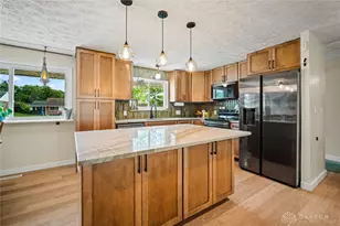 5821 Craftmore Dr, Huber Heights, OH 45424 - Photo 5