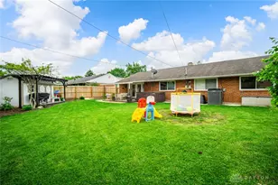 5821 Craftmore Dr, Huber Heights, OH 45424 - Photo 25