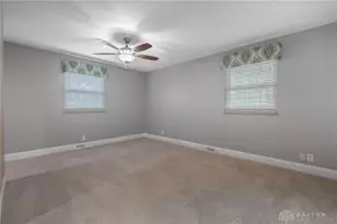 467 W Rahn Rd, Washington Twp, OH 45429 - Photo 19