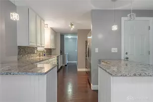 467 W Rahn Rd, Washington Twp, OH 45429 - Photo 9