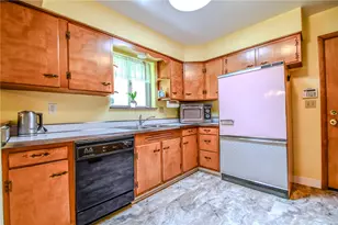 1404 Pinecrest Dr, Dayton, OH 45414 - Photo 15
