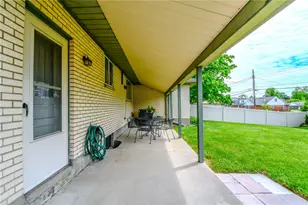 1404 Pinecrest Dr, Dayton, OH 45414 - Photo 31