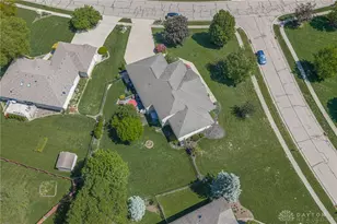 1668 Lago Mar Dr, Washington Twp, OH 45458 - Photo 37