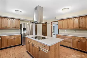 1081 Cedar Creek Cir, Washington Twp, OH 45459 - Photo 5