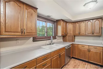 1081 Cedar Creek Circle, Washington Twp, OH 45459 - Photo 7