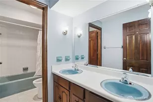 1081 Cedar Creek Cir, Washington Twp, OH 45459 - Photo 43