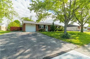7411 Biscayne Ct, Dayton, OH 45424 - Photo 3