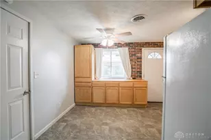 7411 Biscayne Ct, Dayton, OH 45424 - Photo 9