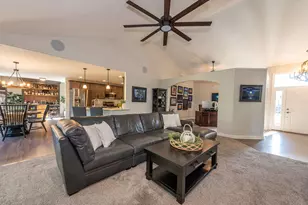 9818 Southern Belle Ct, Washington Twp, OH 45458 - Photo 11