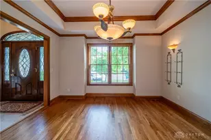 185 Barrington Village Dr, Beavercreek Twp, OH 45385 - Photo 9