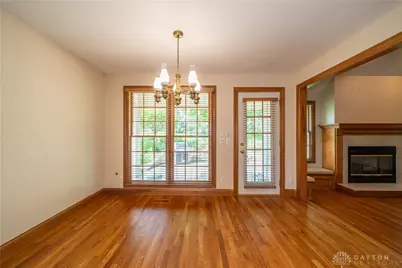 185 Barrington Village Drive, Beavercreek Twp, OH 45385 - Photo 17