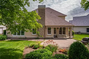 185 Barrington Village Dr, Beavercreek Twp, OH 45385 - Photo 57