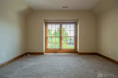 185 Barrington Village Drive, Beavercreek Twp, OH 45385 - Photo 37