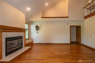 185 Barrington Village Dr, Beavercreek Twp, OH 45385 - Photo 19