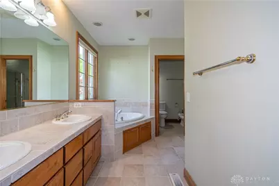 185 Barrington Village Drive, Beavercreek Twp, OH 45385 - Photo 29