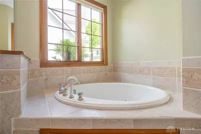 185 Barrington Village Drive, Beavercreek Twp, OH 45385 - Photo 31