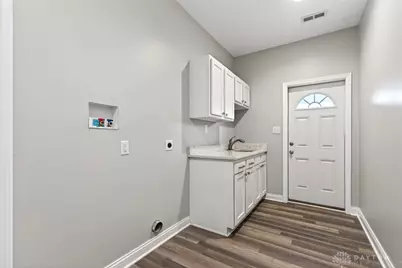 567 Golden Maple Avenue, Brookville, OH 45309 - Photo 11