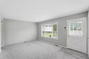 1855 Bluehill Dr, Cincinnati, OH 45240 - Photo 5