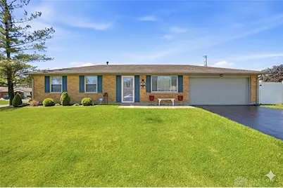 7820 Redbank, Huber Heights, OH 45424 - Photo 1
