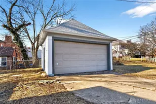 1739 Burroughs Dr, Dayton, OH 45406 - Photo 35
