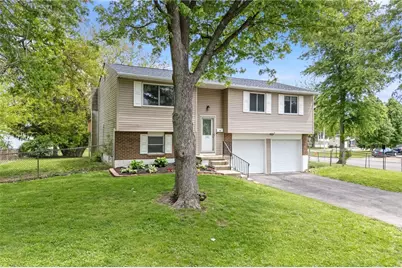 100 Wickham Farm Drive, Englewood, OH 45322 - Photo 3