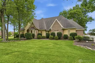 1745 Haley Dr, Washington Twp, OH 45458 - Photo 3