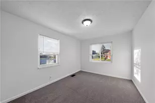 1351 Oakdale Ave, Dayton, OH 45420 - Photo 15