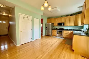 2570 King Arthur Wy, Beavercreek, OH 45431 - Photo 9