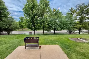 2570 King Arthur Wy, Beavercreek, OH 45431 - Photo 31