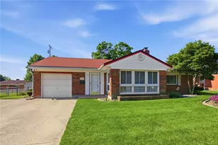 812 Hollendale Dr, Kettering, OH 45429 - Photo 1