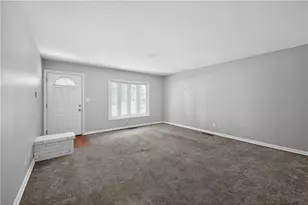 1947 Parkhill Dr, Dayton, OH 45406 - Photo 7