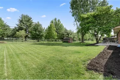 285 Helen Avenue, Xenia Twp, OH 45385 - Photo 37
