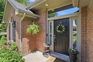 1715 Rockleigh Rd, Washington Twp, OH 45458 - Photo 5