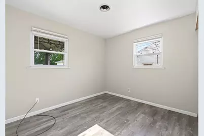 2437 N Aragon Avenue, Kettering, OH 45420 - Photo 25