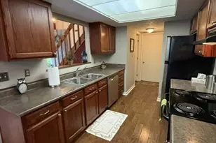2094 Foxknoll Dr, Washington Twp, OH 45458 - Photo 7