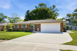 2002 Darrell Dr, Fairborn, OH 45324 - Photo 1