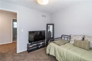 8049 Plantation Dr, West Chester Twp, OH 45069 - Photo 21